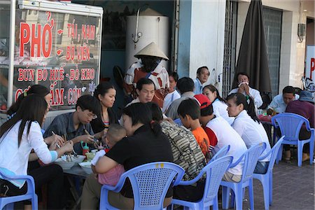 simsearch:855-03021954,k - People having breakfast at a noodle shop,Vung Tau,Vietnam Stock Photo - Rights-Managed, Code: 855-03022185