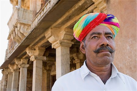 simsearch:862-03711843,k - Man with a palace in the background, Chittorgarh, Rajasthan, India Stock Photo - Rights-Managed, Code: 857-03192481