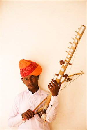 simsearch:855-03021954,k - Portrait of a boy playing a sarangi Stock Photo - Rights-Managed, Code: 857-03553564
