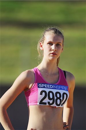 simsearch:858-05604961,k - Portrait de la jeune athlète de saut en hauteur Photographie de stock - Rights-Managed, Code: 858-05604971