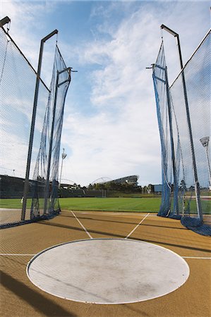 simsearch:858-06756224,k - Athletic Field Throwing Cage Stock Photo - Rights-Managed, Code: 858-06756246