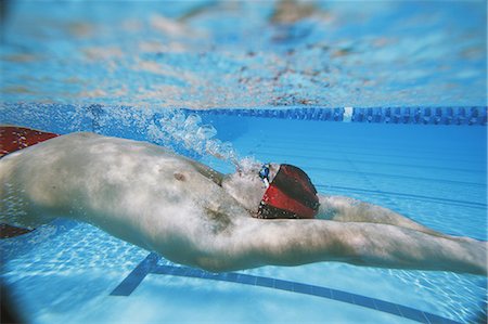 simsearch:858-06756400,k - Male Swimmer Underwater In Pool Stock Photo - Rights-Managed, Code: 858-06756378