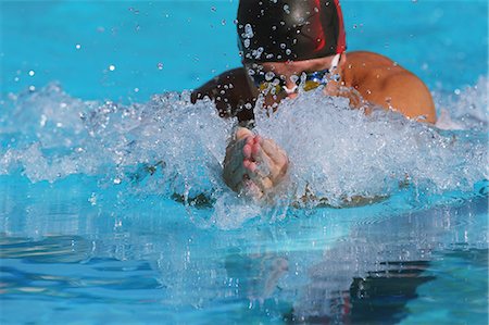 simsearch:858-06756400,k - Swimmer Doing Breast-Stroke Stock Photo - Rights-Managed, Code: 858-06756414