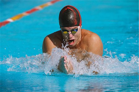 simsearch:858-06756400,k - Swimmer Doing Breast-Stroke Stock Photo - Rights-Managed, Code: 858-06756415