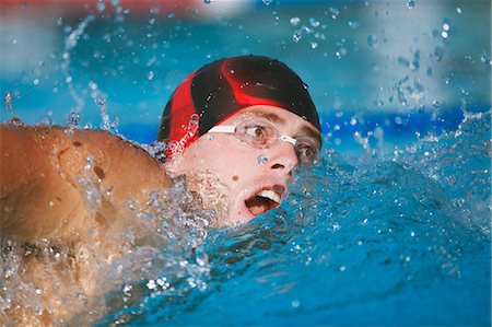 simsearch:858-06756400,k - Swimmer Swimming In Pool Stock Photo - Rights-Managed, Code: 858-06756423