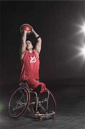 dynamic - Wheelchair basketbal player throwing the ball Stock Photo - Rights-Managed, Code: 858-08421622