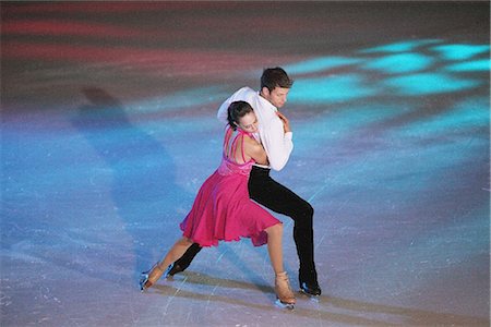 simsearch:858-03448602,k - Figure Skaters Dancing Together Stock Photo - Rights-Managed, Code: 858-03448624