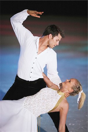 simsearch:858-03448602,k - Figure Skaters Dancing Together Stock Photo - Rights-Managed, Code: 858-03448630