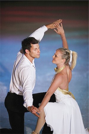 simsearch:858-03448602,k - Figure Skaters Dancing Together Stock Photo - Rights-Managed, Code: 858-03448631