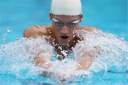 simsearch:858-06756400,k - Athlete swimming breaststroke Stock Photo - Rights-Managed, Code: 858-03799765