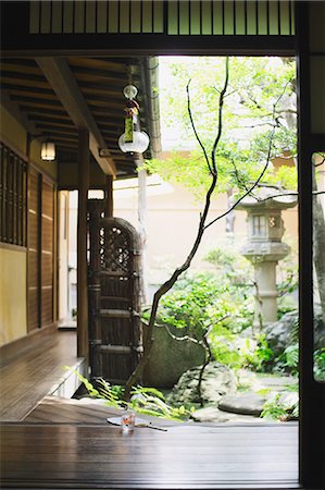 Japanese traditional house and garden Stock Photo - Rights-Managed, Code: 859-06538100