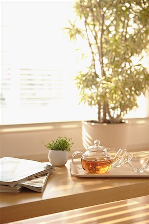 simsearch:859-06538435,k - Tea and newspapers on a table Stock Photo - Rights-Managed, Code: 859-06538436