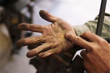 dirty - Craftsman Working Stock Photo - Rights-Managed, Code: 859-06617326