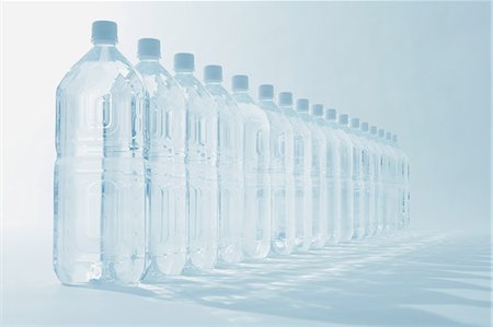 simsearch:859-06617237,k - Bottled water Stock Photo - Rights-Managed, Code: 859-06808298