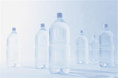 simsearch:859-06617237,k - Bottled water Stock Photo - Rights-Managed, Code: 859-06808300