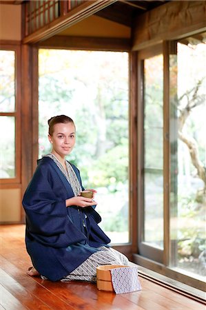 simsearch:859-06538435,k - Caucasian woman wearing yukata at traditional ryokan, Tokyo, Japan Stock Photo - Rights-Managed, Code: 859-08993788