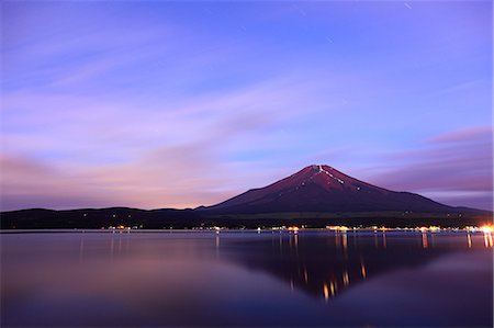simsearch:859-08359600,k - Beautiful view of Mount Fuji Photographie de stock - Rights-Managed, Code: 859-09105004