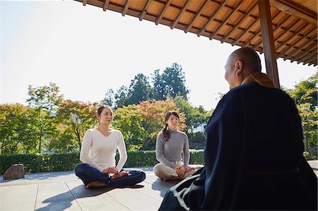 simsearch:859-06710957,k - Japanese priest preaching zen meditation Stock Photo - Rights-Managed, Code: 859-09155290