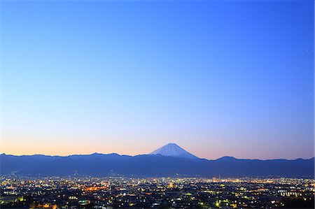 simsearch:859-08359600,k - Mount Fuji from Yamanashi Prefecture, Japan Photographie de stock - Rights-Managed, Code: 859-09175034