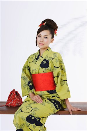 pouch (bag) - Woman in Kimono Sitting on Bench Stock Photo - Rights-Managed, Code: 859-03039441