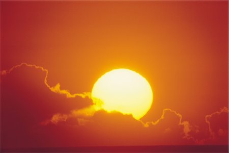 simsearch:859-03043664,k - Beautiful View of Sun Stock Photo - Rights-Managed, Code: 859-03043608