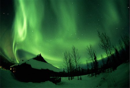 simsearch:859-03043620,k - Aurora Borealis over a House Stock Photo - Rights-Managed, Code: 859-03043628