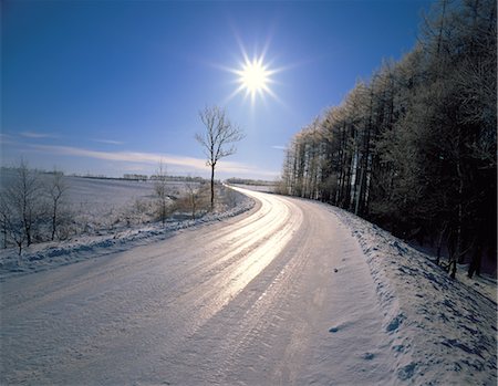 simsearch:859-03194403,k - Winter Road Stock Photo - Rights-Managed, Code: 859-03194063