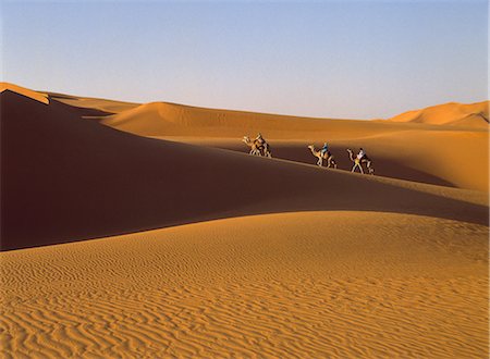 simsearch:859-03194403,k - Desert Trail Stock Photo - Rights-Managed, Code: 859-03194409