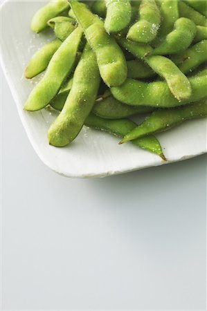 simsearch:400-05744520,k - Plate of Edamame Stock Photo - Rights-Managed, Code: 859-03600281