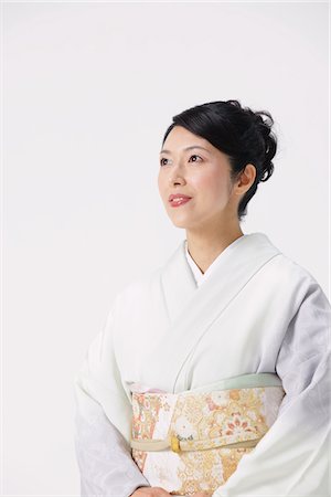 simsearch:859-03779954,k - Woman Wearing Kimono Stock Photo - Rights-Managed, Code: 859-03779934