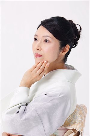 simsearch:859-03779954,k - Woman Wearing Kimono Hands On Head Stock Photo - Rights-Managed, Code: 859-03779936