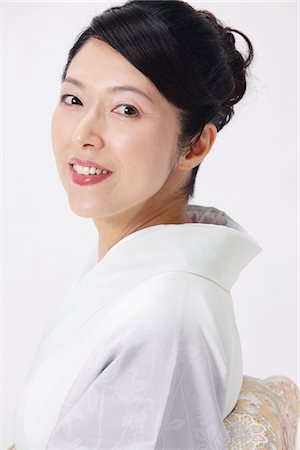 simsearch:859-03779954,k - Woman Wearing Kimono Close-Up Stock Photo - Rights-Managed, Code: 859-03779938