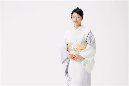 simsearch:859-03779954,k - Woman Wearing Kimono Stock Photo - Rights-Managed, Code: 859-03779931