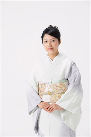 simsearch:859-03779954,k - Woman Wearing Kimono Stock Photo - Rights-Managed, Code: 859-03779932