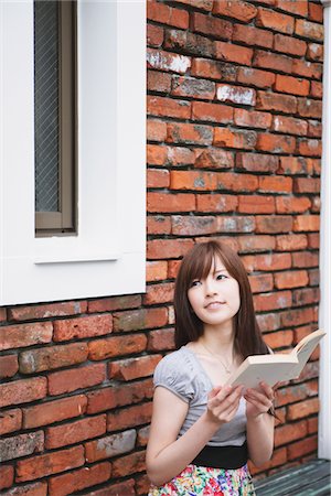 simsearch:614-02985269,k - Beautiful Teenage Girl Holding Book Stock Photo - Rights-Managed, Code: 859-03780097