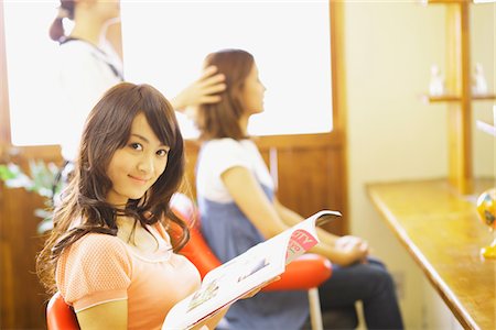 simsearch:6118-08660009,k - Young Woman Waiting for Haircut in Beauty salon Stock Photo - Rights-Managed, Code: 859-03782171