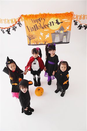 simsearch:859-03806258,k - Children in Different Costumes for Halloween Foto de stock - Con derechos protegidos, Código: 859-03806311