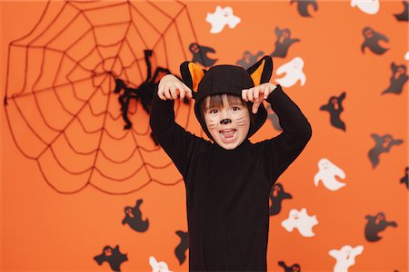spider - Boy Screaming In Cat Costume for Halloween Stock Photo - Rights-Managed, Code: 859-03806352