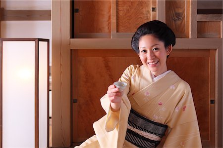 sake - Japanese Lady in Traditional Kimono Stock Photo - Rights-Managed, Code: 859-03811264