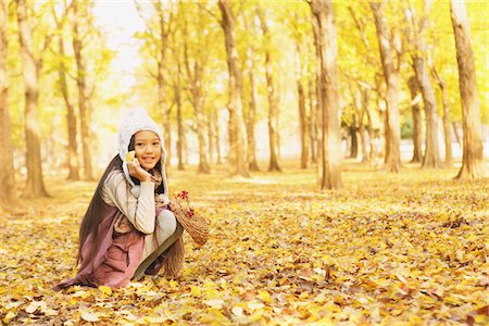 simsearch:859-03839388,k - Girl Playing In The Autumn Leaves Stock Photo - Rights-Managed, Code: 859-03839338