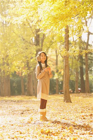 simsearch:859-03839388,k - Preteen Girl Autumn Foliage Stock Photo - Rights-Managed, Code: 859-03839347