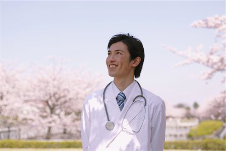 simsearch:859-06380299,k - Doctor in Front of Cherry blossoms Stock Photo - Rights-Managed, Code: 859-03840246