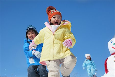 simsearch:614-07194495,k - Children Playing In The Snow Stock Photo - Rights-Managed, Code: 859-03840683