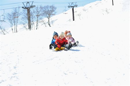 sledge - Children Sledging On Slope Stock Photo - Rights-Managed, Code: 859-03840935