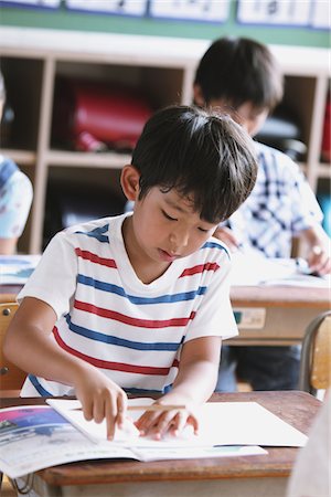 simsearch:622-08542931,k - Student Learning In Classroom Stock Photo - Rights-Managed, Code: 859-03860799