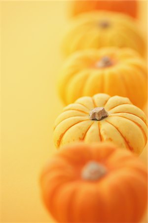 simsearch:6118-07352322,k - Orange And Yellow Pumpkins Stock Photo - Rights-Managed, Code: 859-03983102