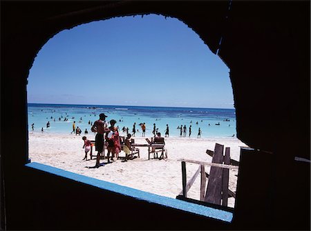 photography jamaica - Jamaicans on Hellshire Beach,Kingston,Jamaica. Stock Photo - Rights-Managed, Code: 851-02960961