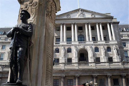 Soldier statue of World War One memorial in front of Bank of England building,London,England Stock Photo - Rights-Managed, Code: 851-02961514