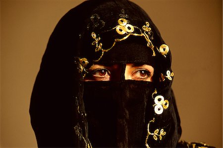 saudi arabia people - Veiled woman,Saudi Arabia Stock Photo - Rights-Managed, Code: 851-02962527