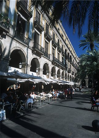 facades in barcelona - Cafes in the Placa Reral,Barcelona,Spain Stock Photo - Rights-Managed, Code: 851-02962990